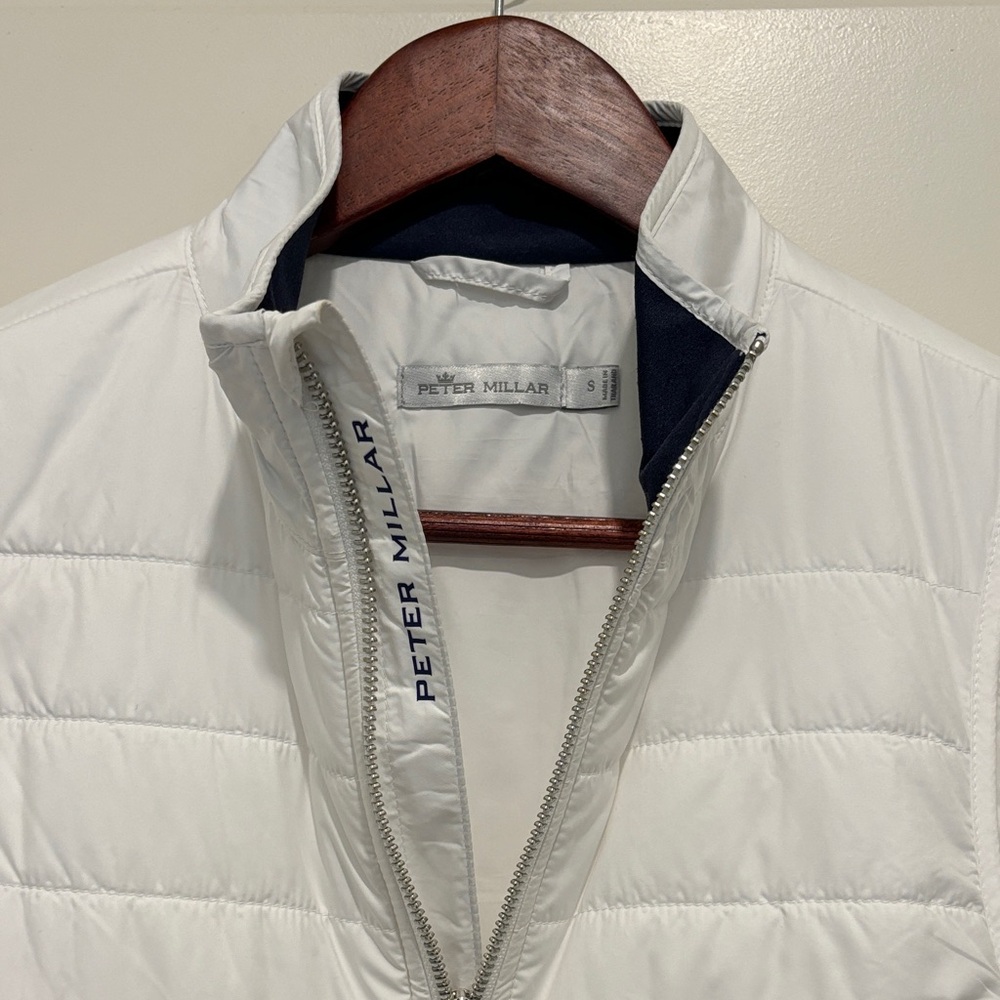 Peter Millar Women’s White and Navy Golf Vest - Picture 2 of 4